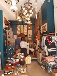 Kishiume antique shop, 5, rue Saint Paul, 75004 Paris, France
